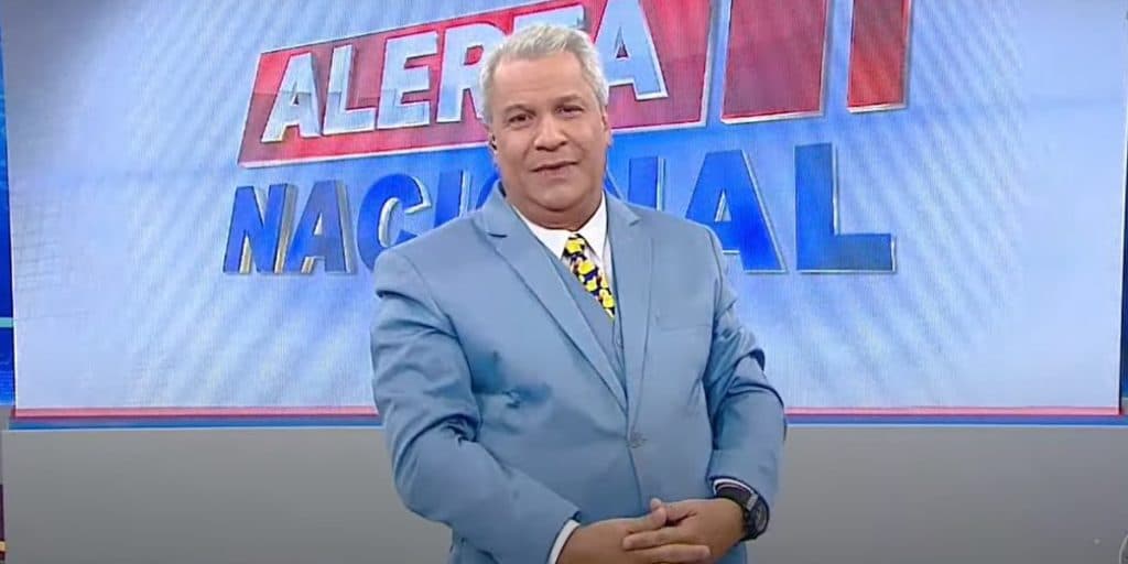 Sikêra Jr. passa mal ao vivo, é tirado do palco pela produção e causa desespero no Alerta Nacional