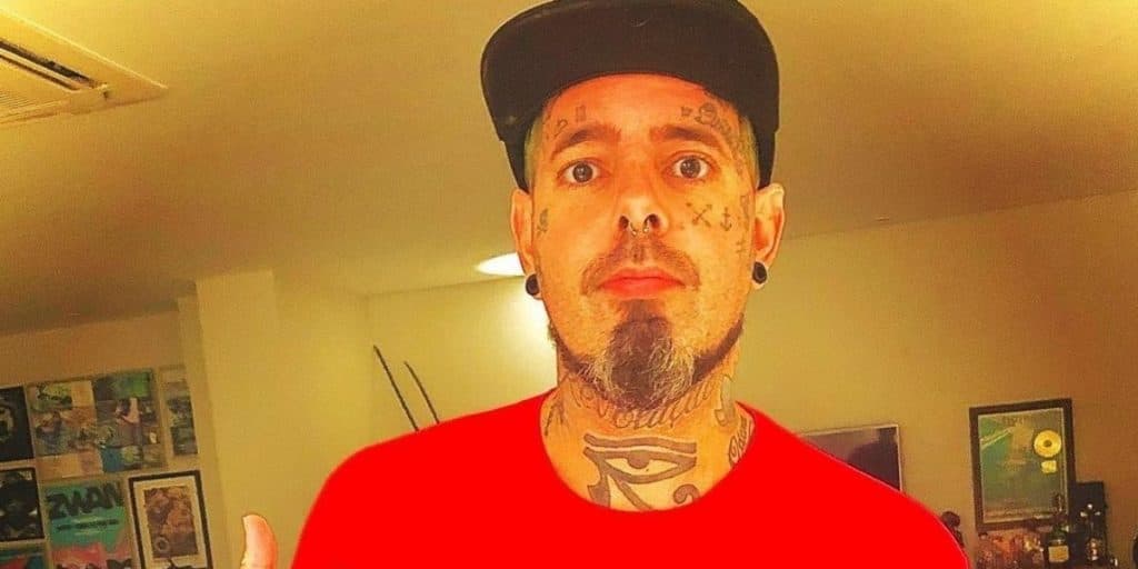 "Invisto em maconha", Tico Santa Cruz, do Detonautas, diz onde gasta, após assumir sexualidade ao Brasil