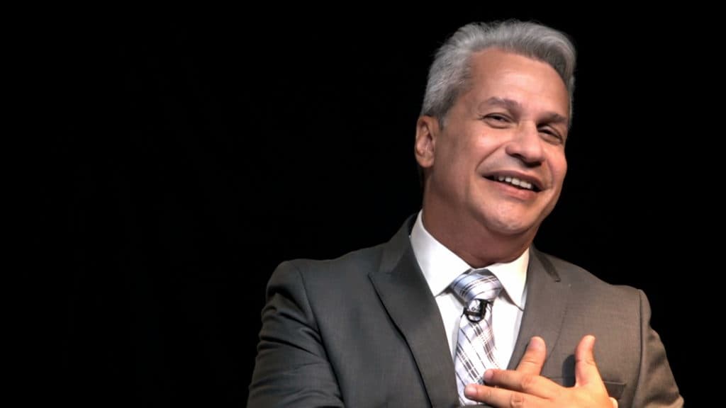 11 carros, maior salário da RedeTV e império: Sikêra Jr. da "miséria" ao luxo e fotos de mansão são expostas