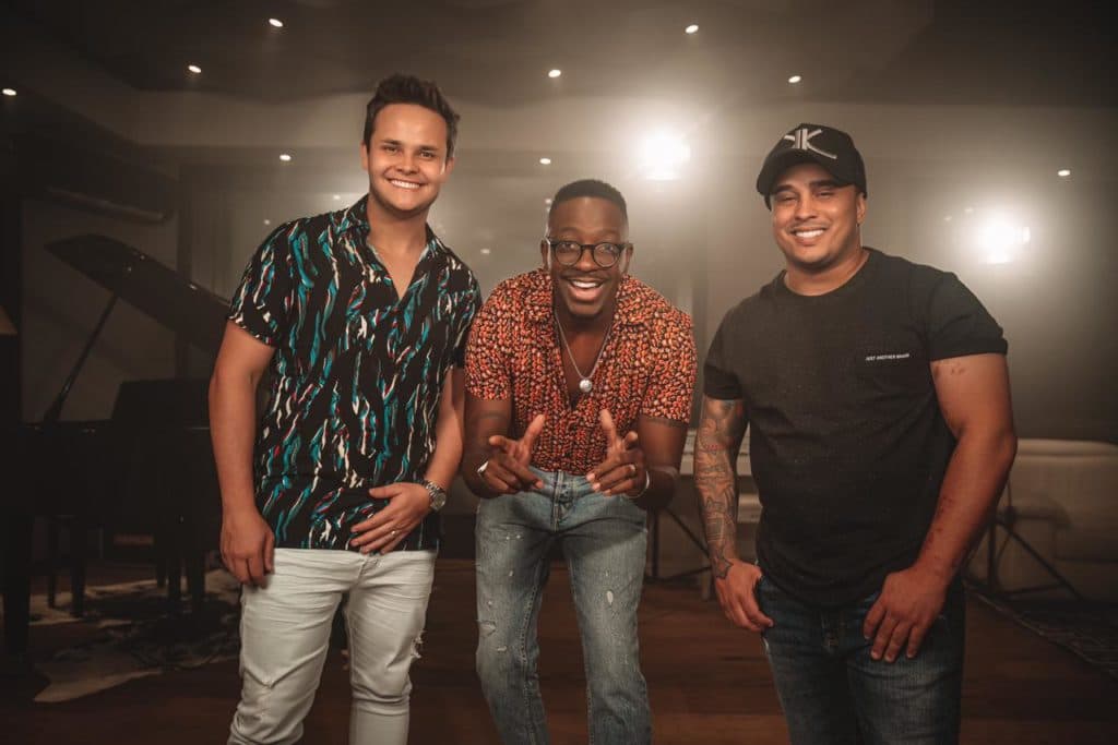 Mumuzinho lança EP “playlist 2” com o primeiro feat sertanejo de carreira