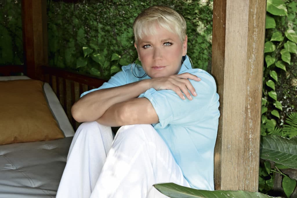 "Me perdoem", Xuxa implora por ajuda em carta e situação cruel é exposta ao Brasil: "Nunca fiz isso"