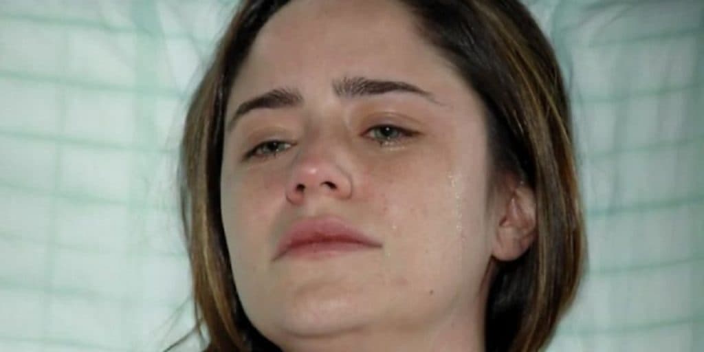 A Vida da Gente: Sem escrúpulos, Eva joga na cara da filha bomba de realidade e a deixa arrasada: “Anos em coma”
