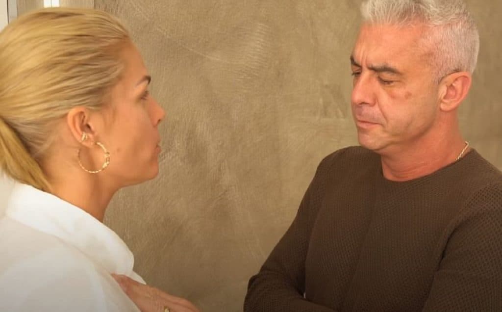 Ana Hickmann e Alexandre Correa, após luta pela vida, queimam fortuna no quintal de mansão