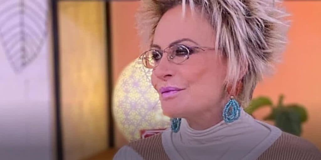 Ana Maria Braga esclarece que, casa em Maresias, nunca foi notifica pela “invasão”