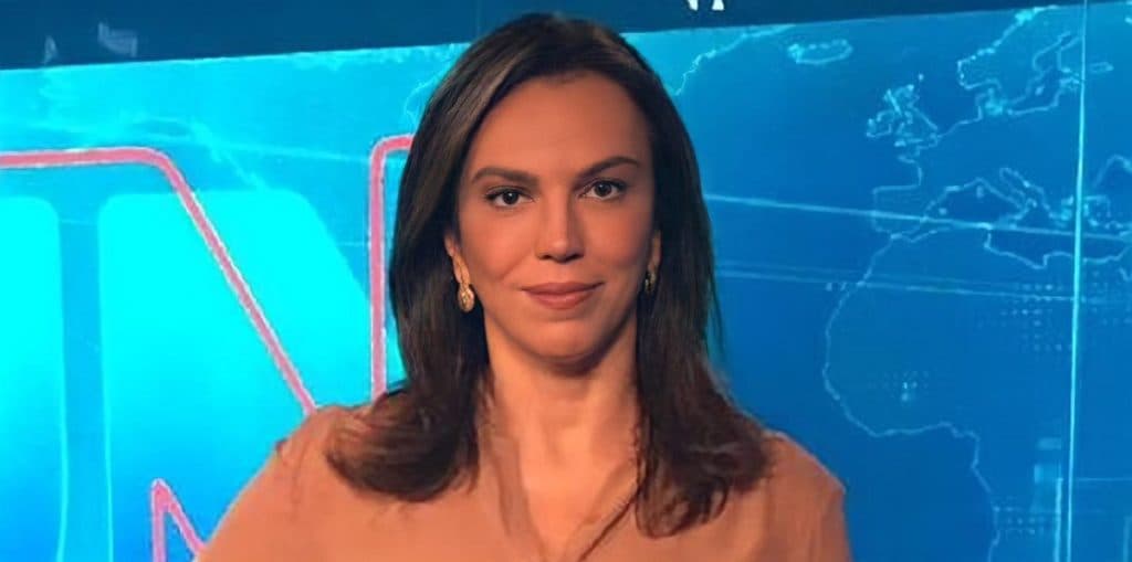 "Frouxo", detona Ana Paula Araújo após substituto tomar seu lugar na bancada do jornal matinal da Globo