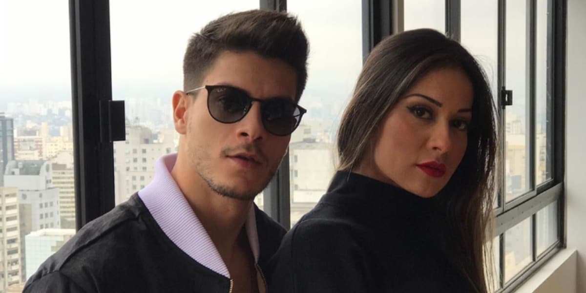http://tvfoco.uai.com.br/wp-content/uploads/2015/05/Daniela-Mercury.jpg