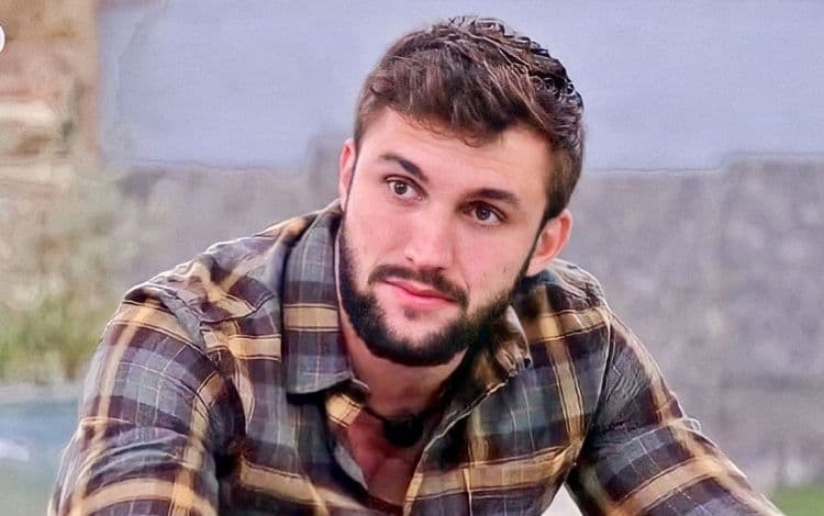 Arthur do BBB implora por perdão e assume dívida com banco durante confinamento: "Não paguei"