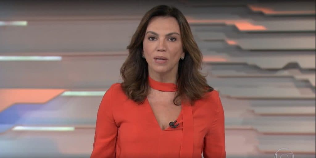 Ana Paula Araújo noticia chegada de novas vacinas