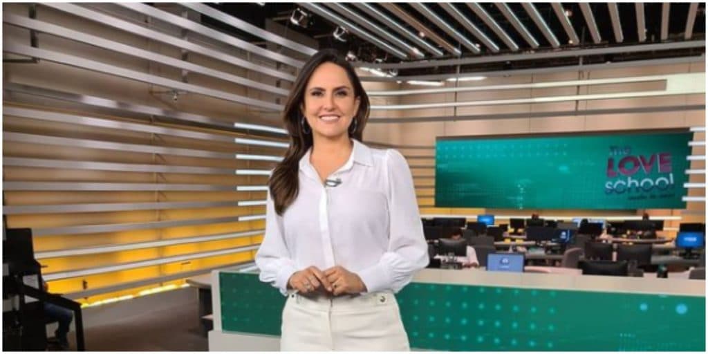 "Tem tanta gente melhor que você?'', Carla Cecato detona em recado colegas da Record após ser demitida