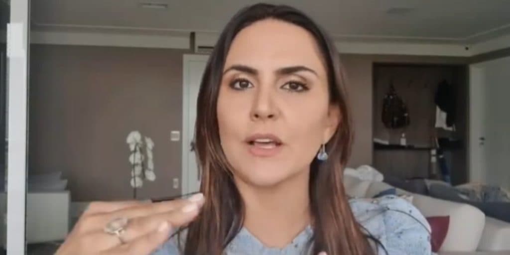 Demitida da Record após fazer colega de bancada chorar, Carla Cecato sofre: "Tudo é passageiro"