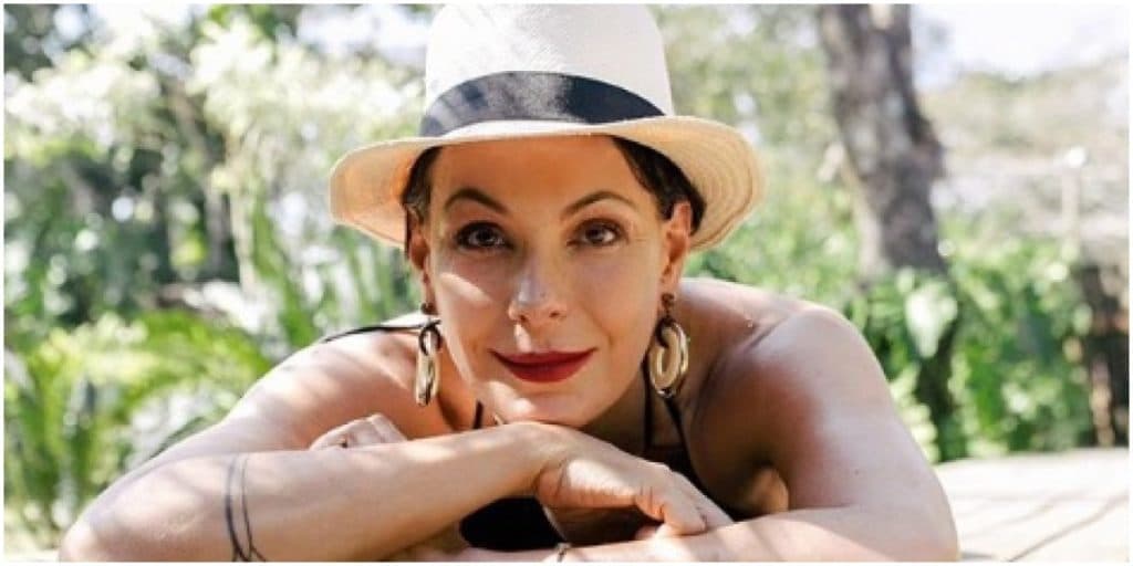 Carolina Ferraz, após saída bombástica da Record, é confrontada por famosa: "Falta oportunidade"