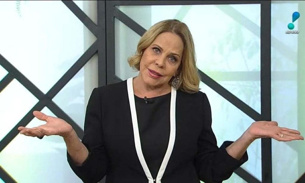 Claudete Troiano manda indireta para o marido ao vivo na RedeTV