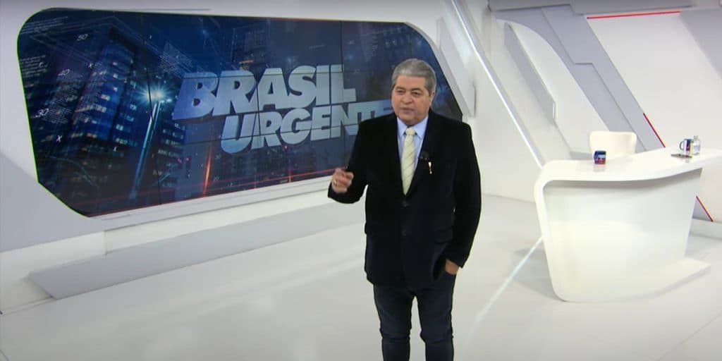 Datena arma barraco com Luiz Bacci ao vivo e se descontrola em bate-boca: "Melhor calar a boca"