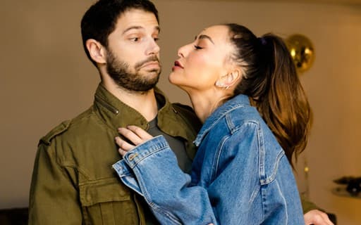"Batendo uma", Sabrina Sato flagra grande amor se aliviando no banheiro com Simony e escandaliza o que sentiu "Batendo uma", Sabrina Sato flagra grande amor se aliviando no banheiro com Simony e escandaliza o que sentiu