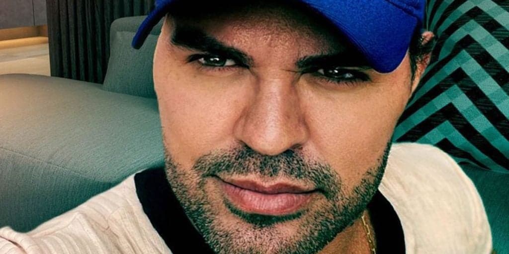 Após assumir que faz tudo que um viado faz, Eduardo Costa confirma vício em sexo: "15 vezes por semana"