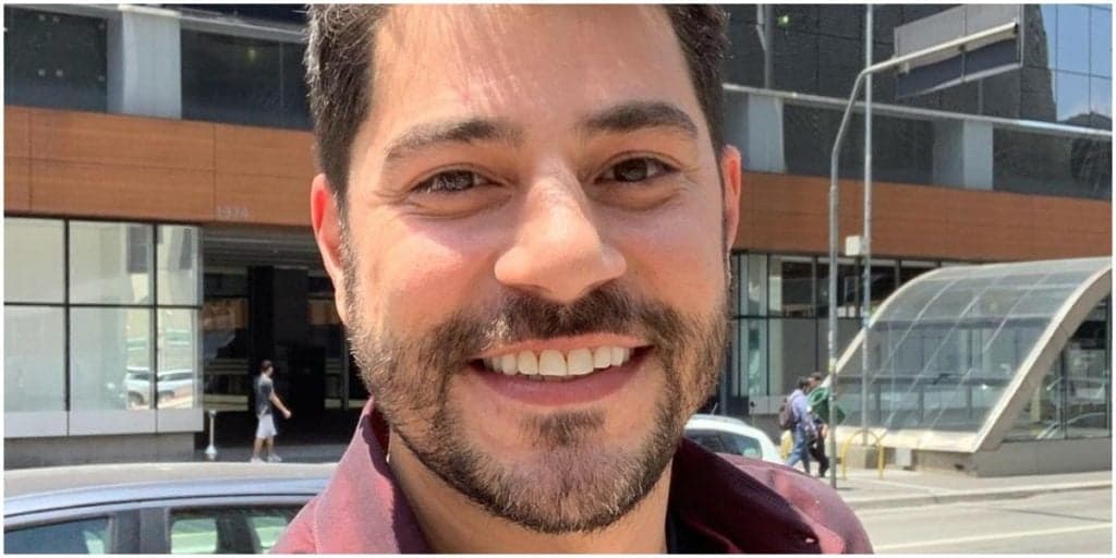 Irmão gêmeo de Evaristo Costa é encontrado, semelhança impressiona e real verdade é dita: "Família"