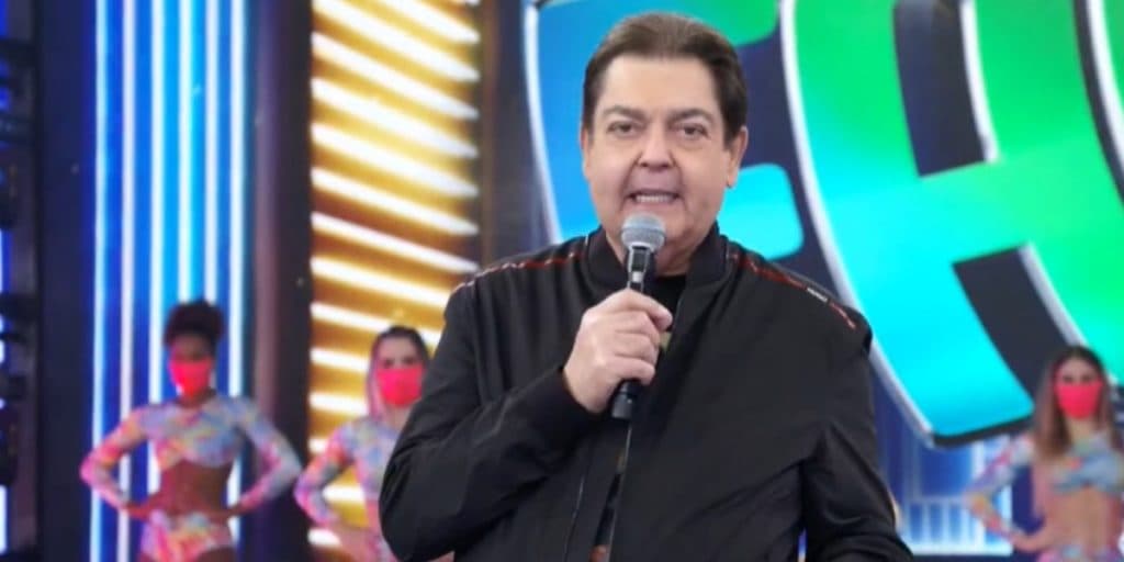 Documento sigiloso de contrato de Faustão com a Band vem à tona e punição severa da Globo explode