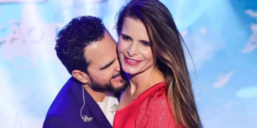 Flávia, esposa de Luciano, expõe o que realmente gosta: "Por mim, ficaria horas assim"