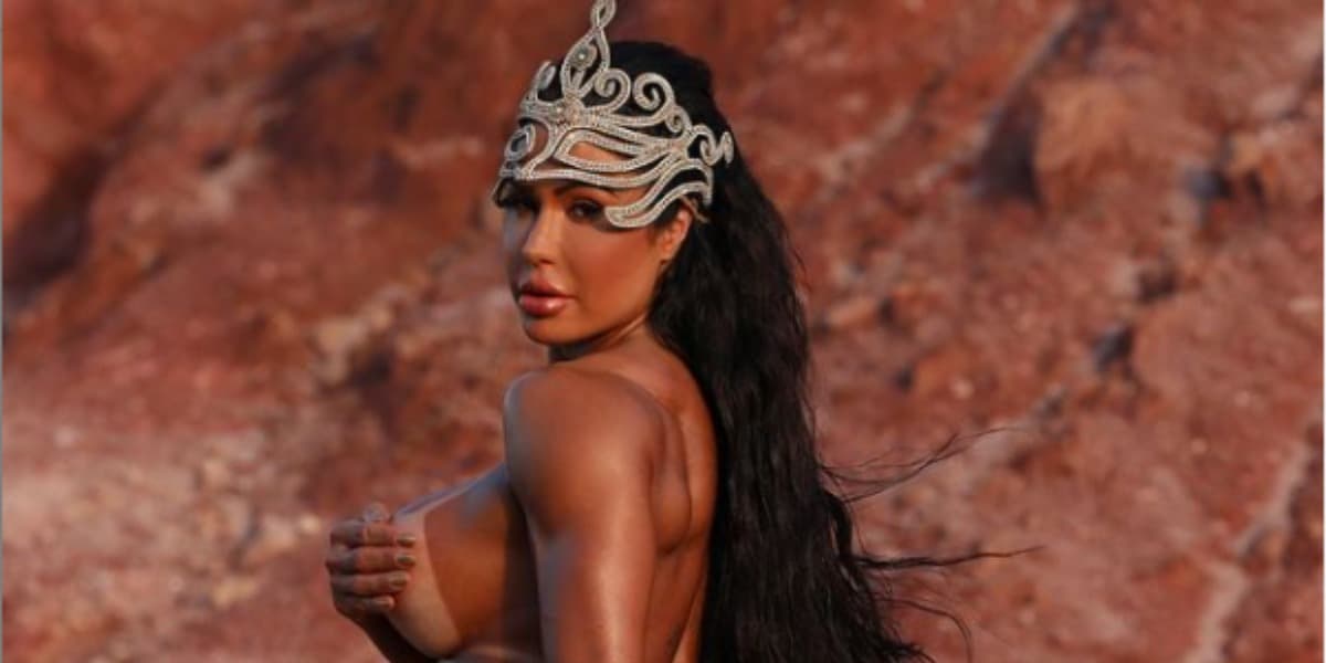 Gracyanne Barbosa revelou que fez procedimento para afinar o rosto (Foto: Reprodução)