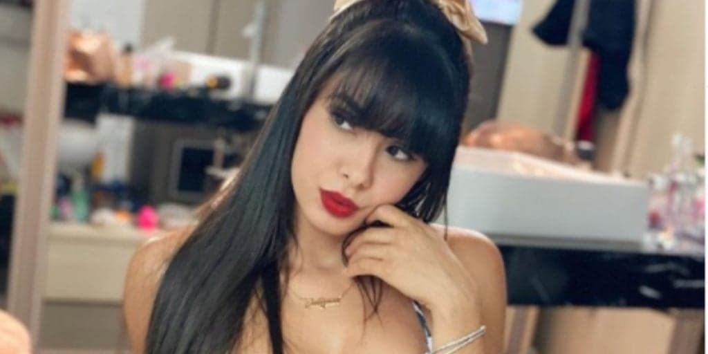 Vídeo explícito de Juliana Caetano sentando vaza e cantora é flagrada em pose sensual: "Gostei de assistir"
