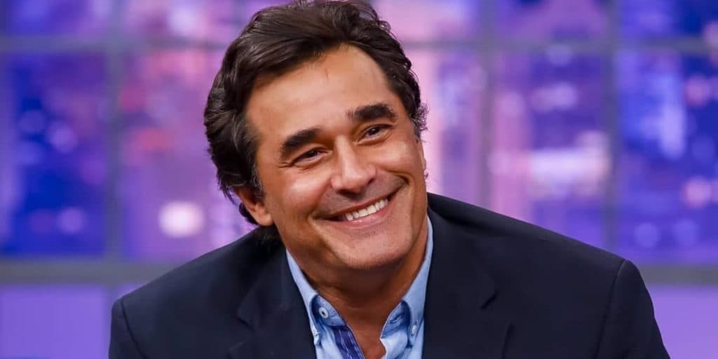 Luciano Szafir vive difícil situação fora da TV, vai parar na cadeira de rodas e pede ajuda de Xuxa: “É uma luta”