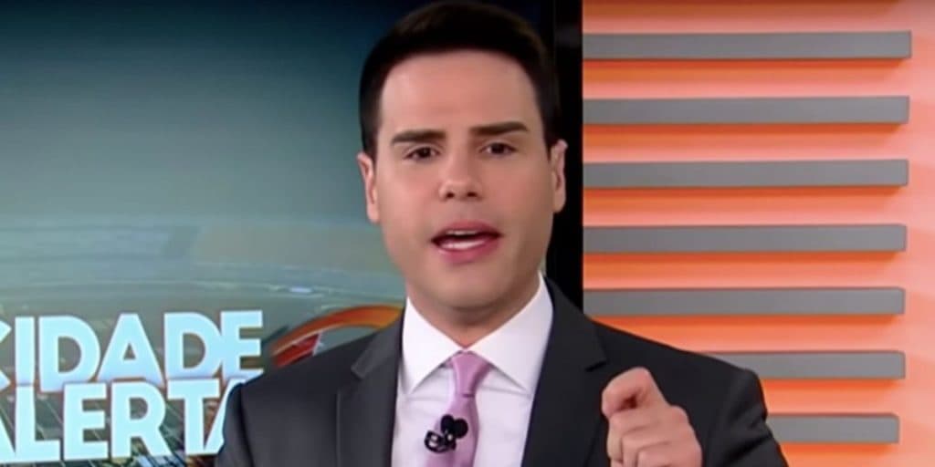 Record bate martelo e dá desfecho histórico ao Cidade Alerta de Luiz Bacci em sua programação