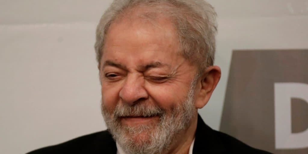 Netflix é acusada de promover campanha de Lula, após série, e toma medida às pressas: "Errado"