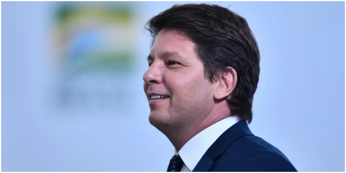 O ex-ator tem apenas 49 anos e foi hospitalizado pela segunda vez com o mesmo problema (Foto: Reprodução) O ex-ator tem apenas 49 anos e foi hospitalizado pela segunda vez com o mesmo problema (Foto: Reprodução)