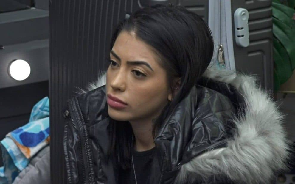 "Não vou conversar", MC Mirella se descontrola e causa confusão com participante do Power Couple Brasil