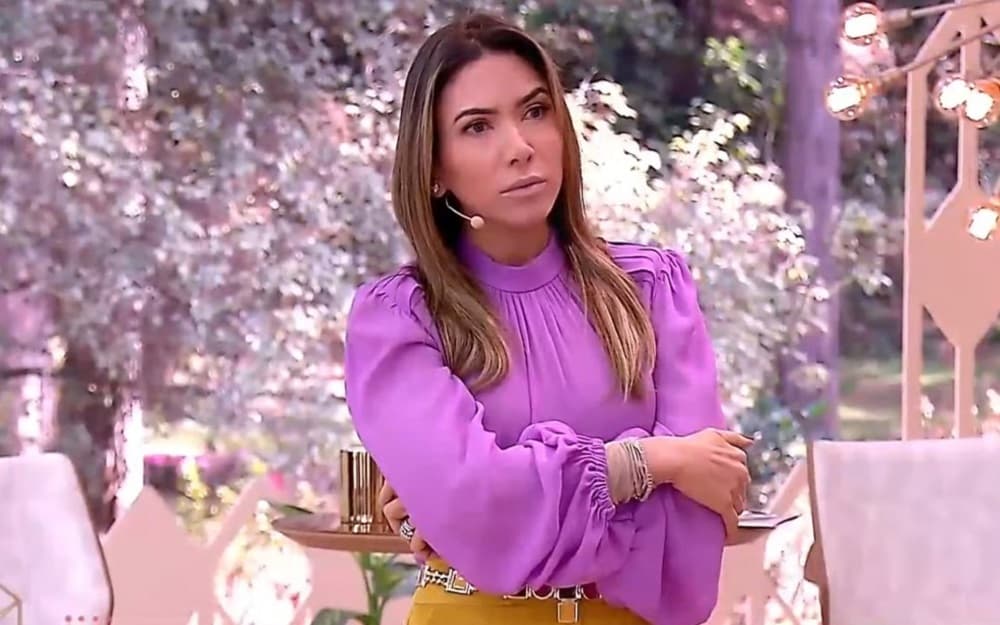 Ao vivo, Patrícia massacra Kajuru, expõe notícia de sexo de Hebe e Silvio e humilha: "Fiquei muito brava"
