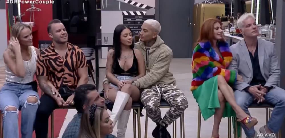 "Fingida", Mirela é humilhada no Power Couple após participação em outro reality ser relembrada
