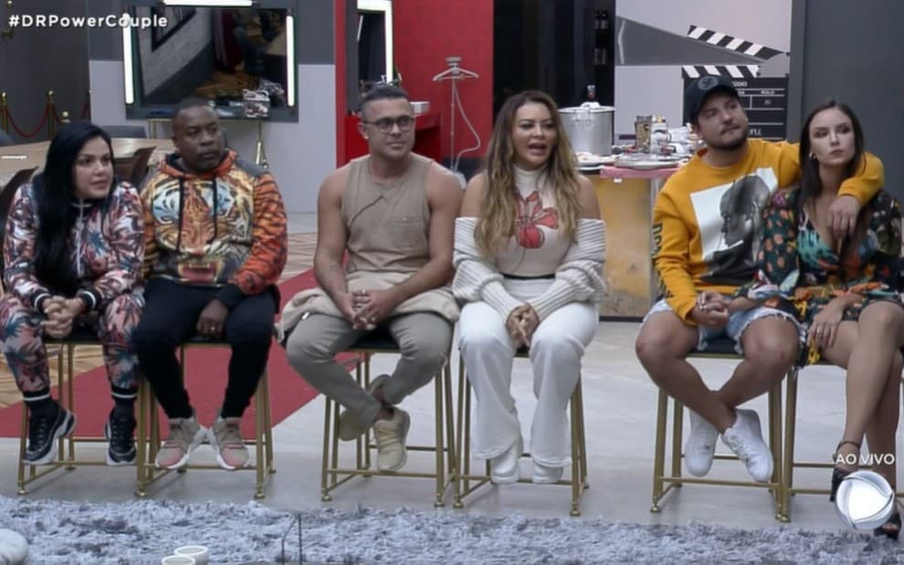 "Cuidado com as palavras", confusão no Power Couple acaba com Márcia Fellipe, Pimpolho e Thiago na primeira D.R