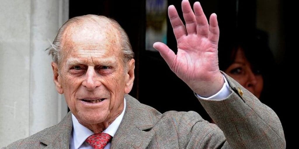 Príncipe Philip, após morte devastadora, tem atestado de óbito exposto e real causa da morte é dita