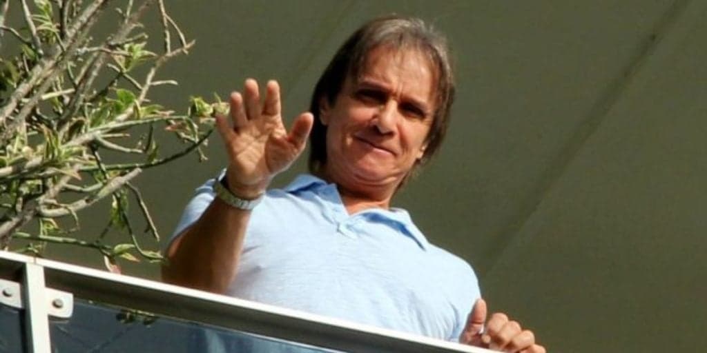 Roberto Carlos recebeu notícia de avanço da doença do filho