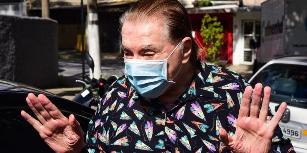 Silvio Santos fica cercado durante 6 horas após ver família ser alvo de bandidos novamente: "Momento muito difícil"