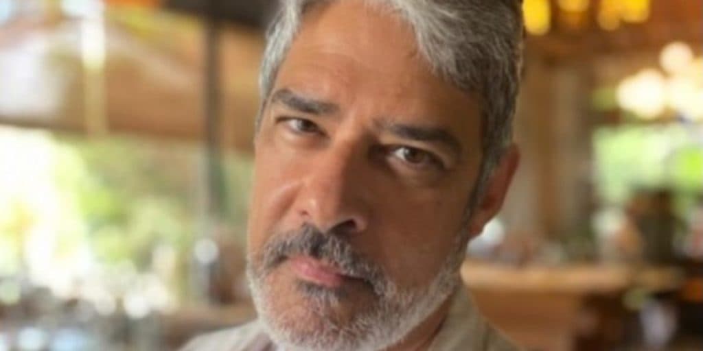 William Bonner desdenha de Fátima em público, ignora declaração da ex e anuncia mudança: "Impulsos"