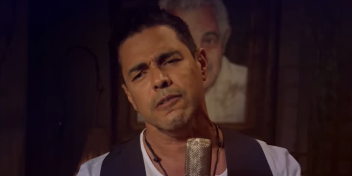 Zezé Di Camargo apareceu em vídeo cômico nas redes sociais e acabou sendo ridicularizado (Foto: Reprodução)