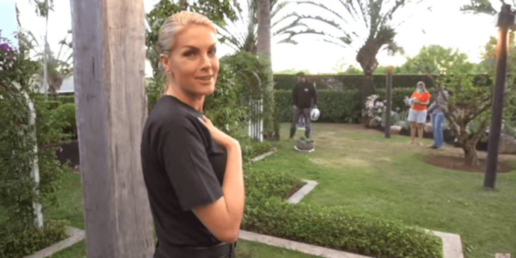 Ana Hickmann se muda para nova mansão e 'queima dinheiro' no quintal do imóvel junto com marido