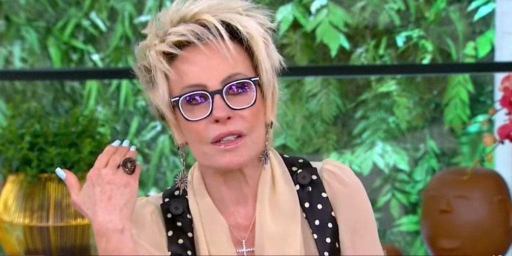 "Segura ele", Ana Maria é atacada por cachorro ao vivo e Globo derruba câmeras às pressas: "Tira do ar"