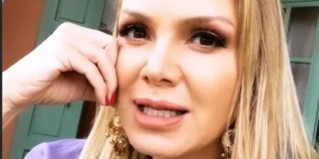 Eliana, aos 47, empina, tem vídeo sentando sem dó gostoso e escandaliza: “Que delícia”