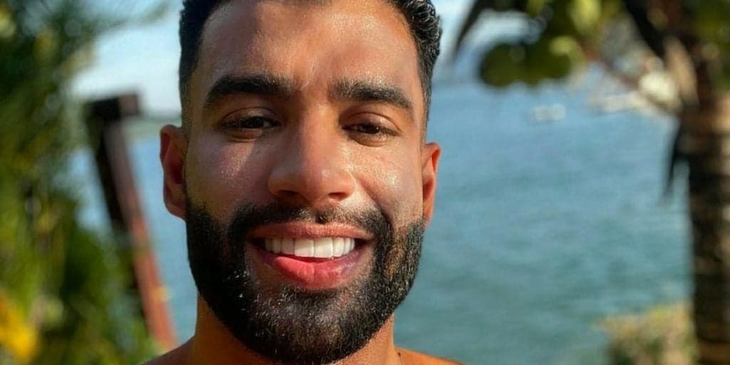 Gusttavo Lima, esculachado pela irmã de Eduardo Costa, é comparado ao rival: "Chega a ser anormal''