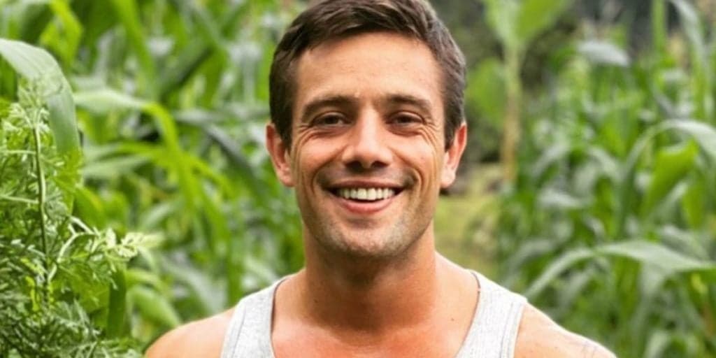 Com ameaça de morte súbita, Rafael Cardoso faz cirurgia às pressas, coloca desfibrilador e é ligado a fios