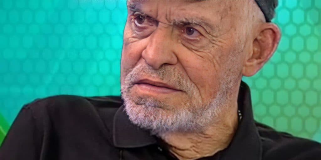 Silvio Luiz descobre doença cruel, surge ligado a fios em cama e anuncia tratamento às pressas: "Terrível"