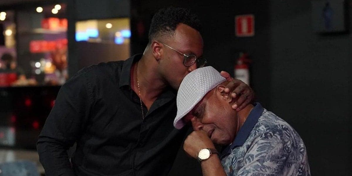 Após surgir aos beijos com rapaz, Thiaguinho declara todo amor que sente e assume: "Encontro de almas"