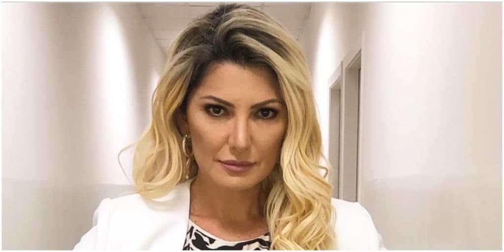 Ex-ator da Globo confessa a Fontenelle, sauna com famoso padre e entrega o que acontece: "O sabonete caia"
