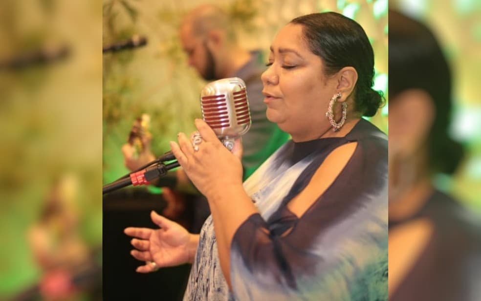 LUTO! Morre famosa aos 47 anos após passar dias no hospital e comunicado corta o coração: "Cantora maravilhosa" LUTO! Morre famosa aos 47 anos após passar dias no hospital e comunicado corta o coração: "Cantora maravilhosa"