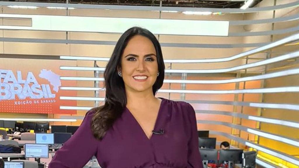 Demitida de forma humilhante da Record, Carla Cecato explode em desespero e suplica por dinheiro: "Tô com medo"