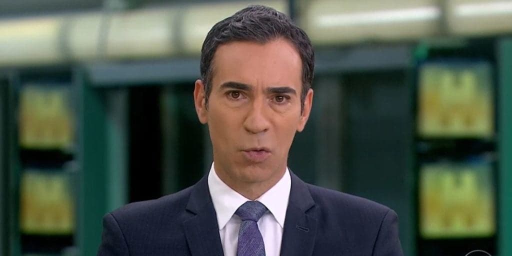 "Infelizmente", César Tralli é convocado às pressas na Globo, invade programação e confirma o pior: "Morreram"