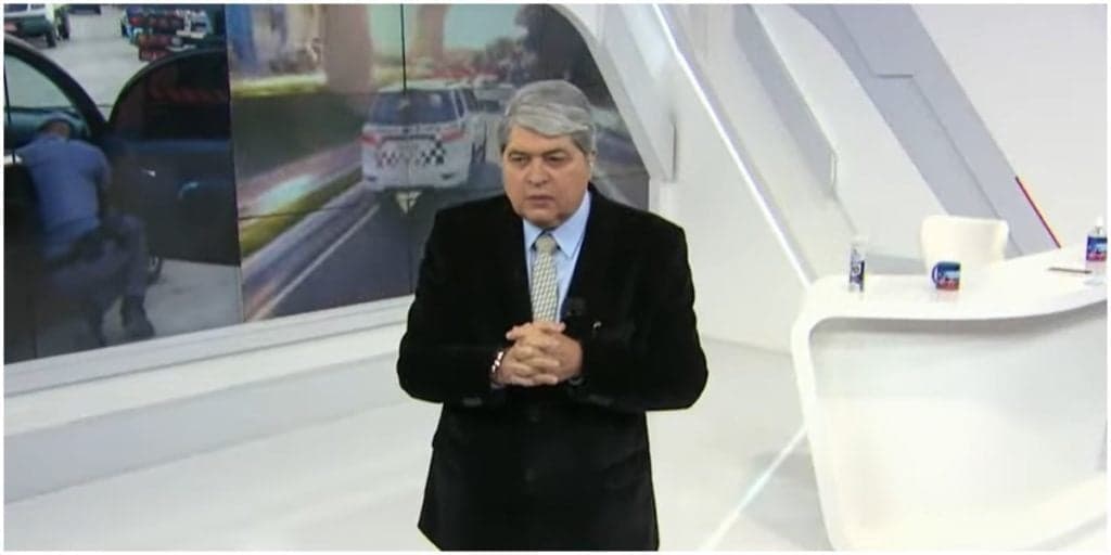 Datena se revolta, manda recado ao vivo pra Luiz Bacci e detona rival: "Mentiroso e sensacionalista"