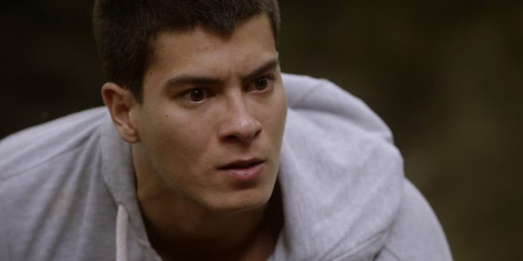 Malhação - Nat será humilhada por Duca em enterro e aos prantos jura vingança: "Eu vou provar isso"